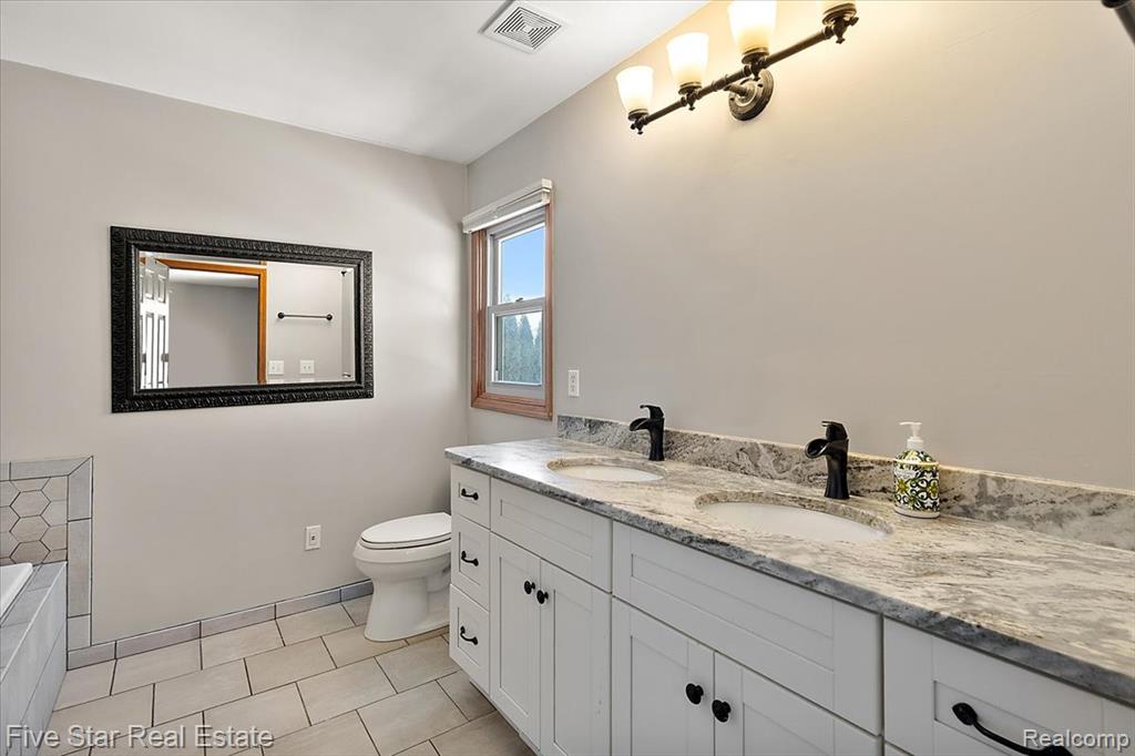 50813 Nagy Court, Macomb, MI, 48044