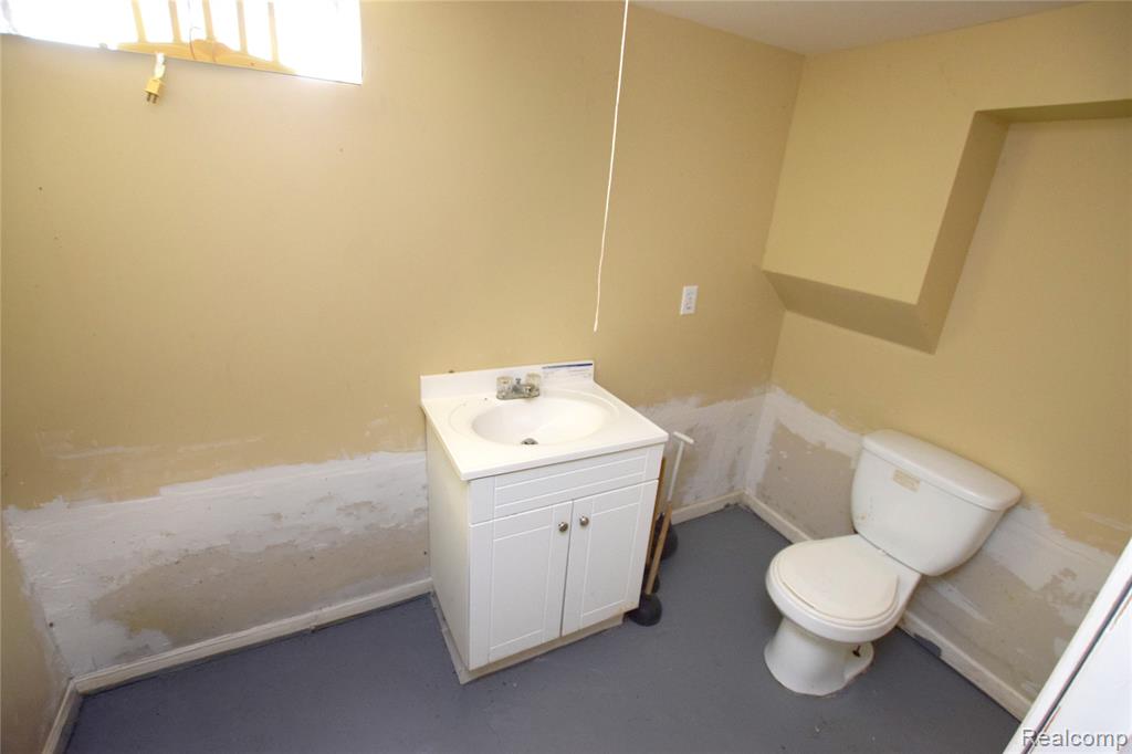 4301 Pengelly Road, Flint, MI 48507 — Photo 12