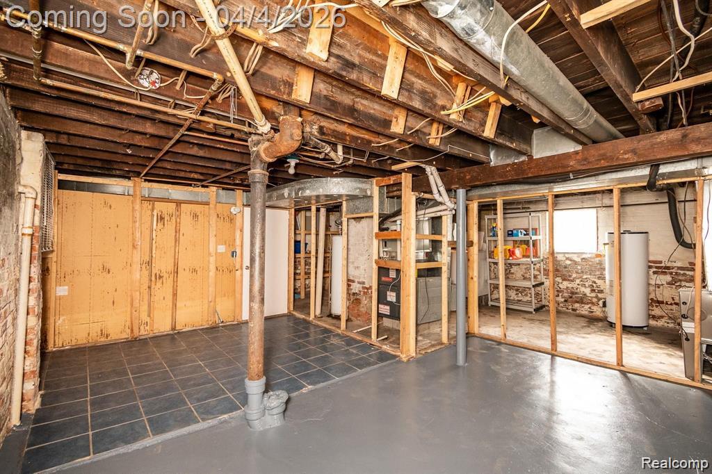 11603 KLINGER Street, Hamtramck, MI 48212 — Photo 29