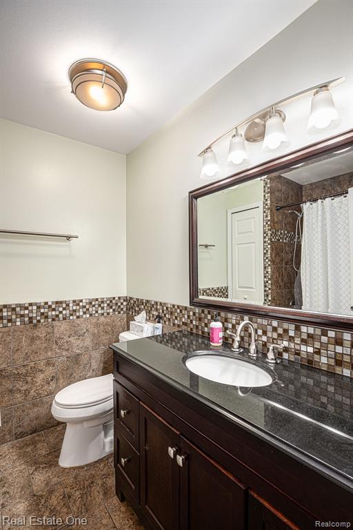 4453 RACEWOOD Drive, Commerce Twp, MI 48382 — Photo 20