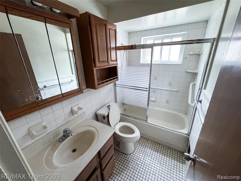7310 PLAINFIELD Street, Dearborn Heights, MI 48127 — Photo 5