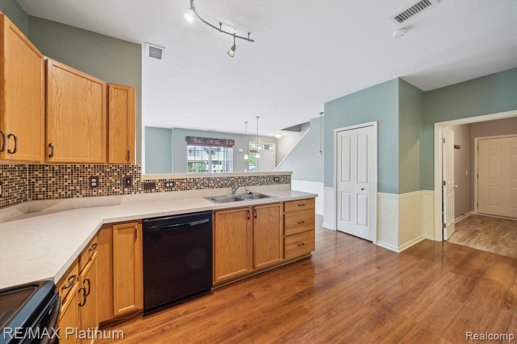 4300 Hampton Ridge, Howell, MI 48843 — Photo 10