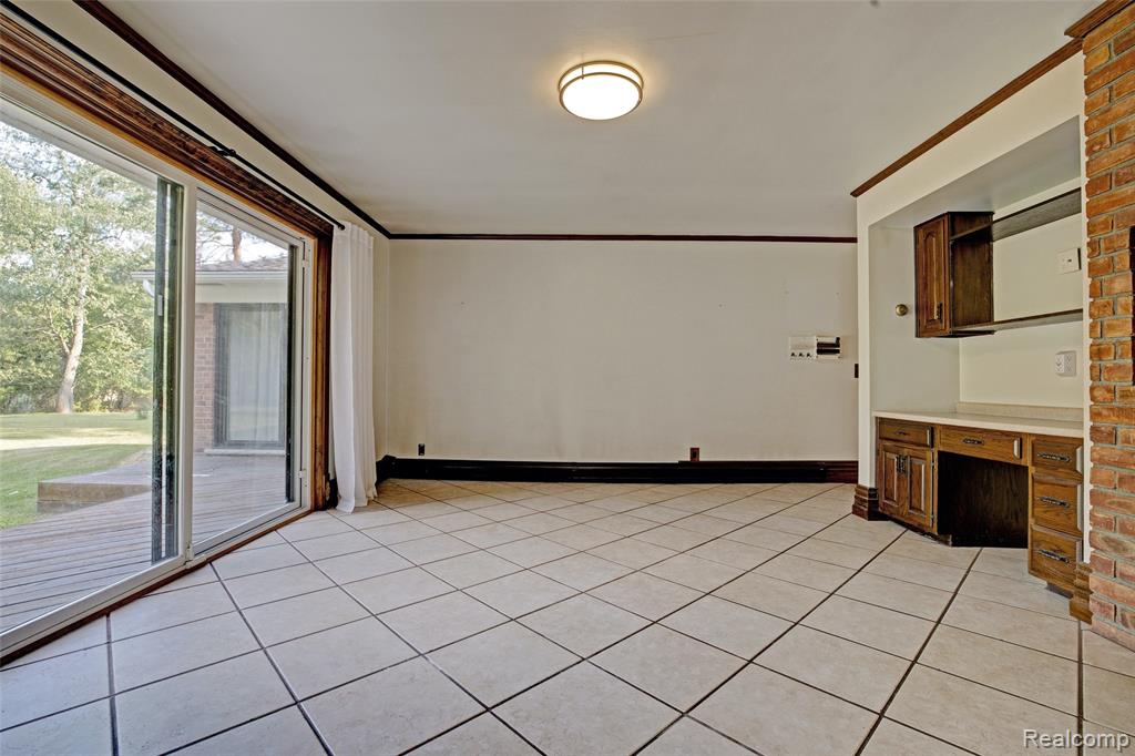 300 Sherman Court, Ortonville, MI 48462 — Photo 23