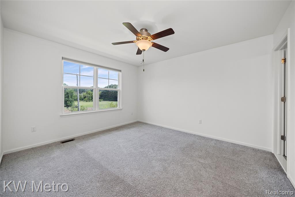 4636 Bradley Circle, Troy, MI 48085 — Photo 11