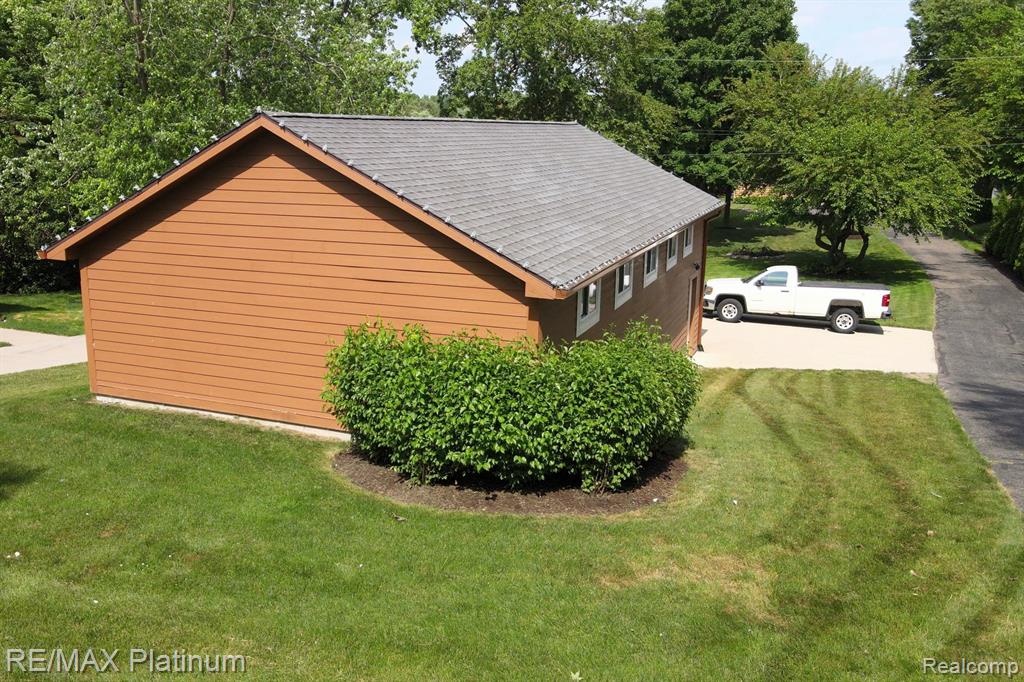 2757 S Hacker Road, Brighton, MI 48114 — Photo 3