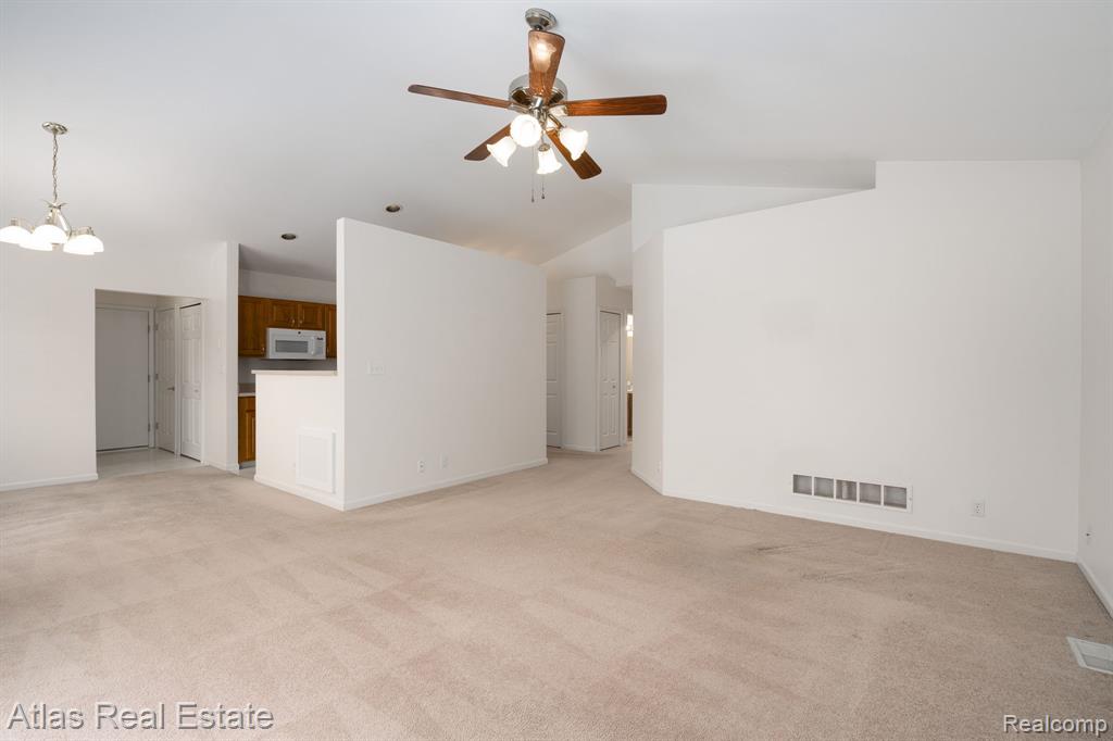 10200 Hawthorne Circle, Goodrich Vlg, MI — Photo 19