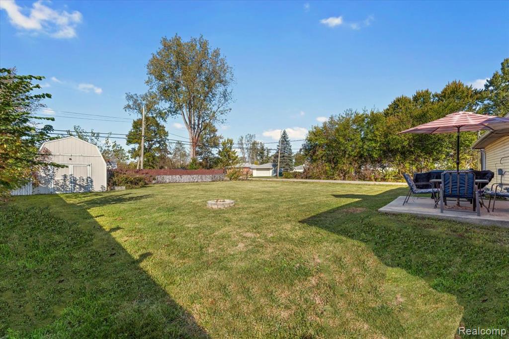 24608 Woodland Drive, Brownstown, MI 48134 — Photo 26
