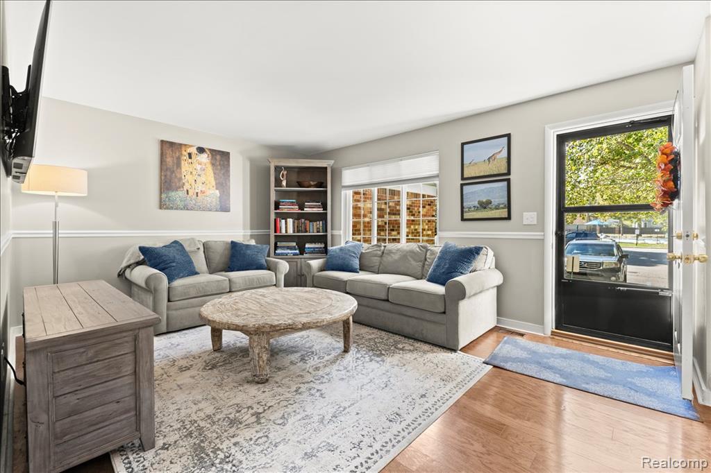 1936 Torquay Avenue, Royal Oak, MI 48073 — Photo 2
