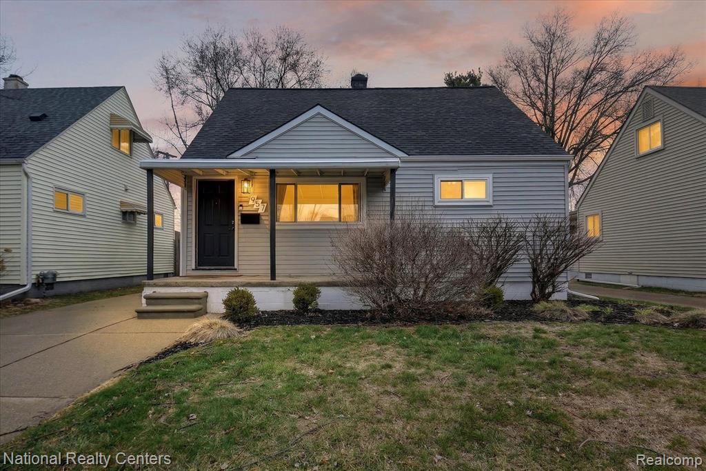 957 E Dallas Avenue, Madison Heights, MI 48071 — Photo 25