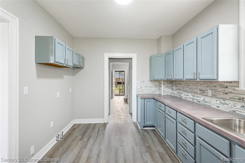 3054 Cadillac Boulevard, Redford, MI 48214 — Photo 13