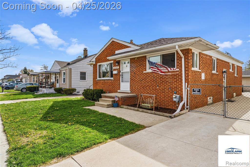 24909 Saxony Avenue, Eastpointe, MI 48021 — Photo 5