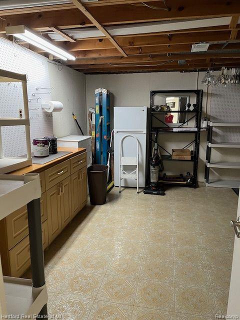 50098 Helfer Boulevard, 50098, Wixom, MI 48390 — Photo 24