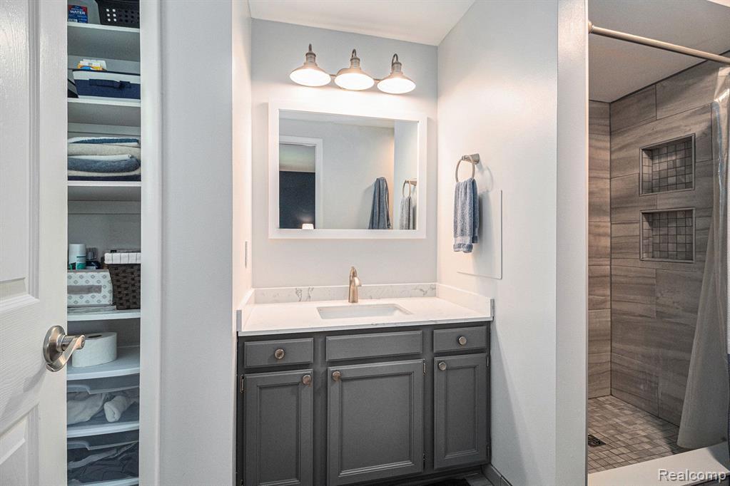 7349 ADMIRALTY Drive, Canton, MI 48187 — Photo 13