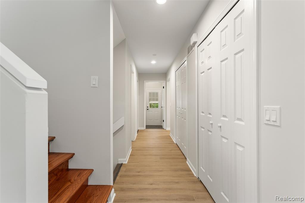 6890 Duchess Court, Troy, MI 48098 — Photo 24
