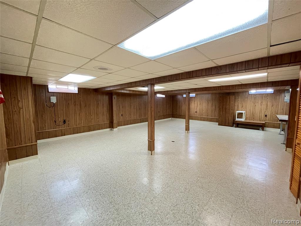 32827 DOVER Avenue, Warren, MI 48088 — Photo 39
