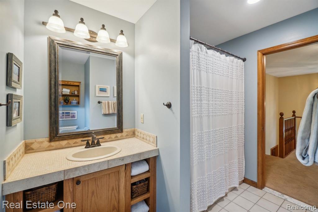 11175 SAND CRANE Way, South Lyon, MI 48178 — Photo 27
