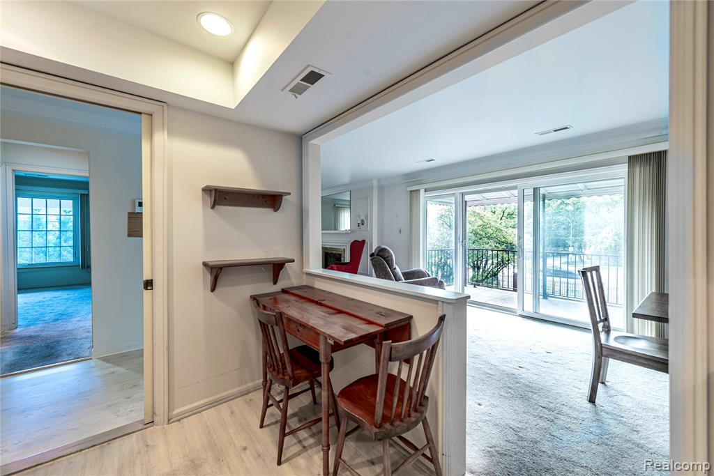 19710 W 13 Mile Road, 201, Beverly Hills, MI 48025 — Photo 4