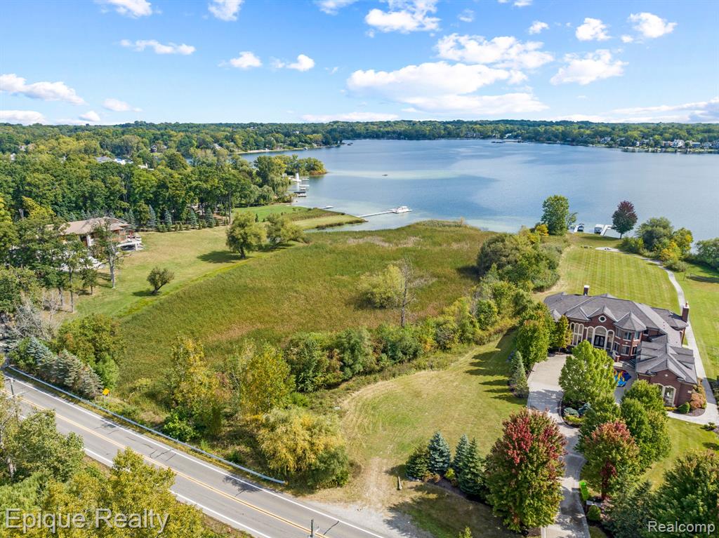 5375 Middlebelt Road, West Bloomfield, MI 48323 — Photo 9