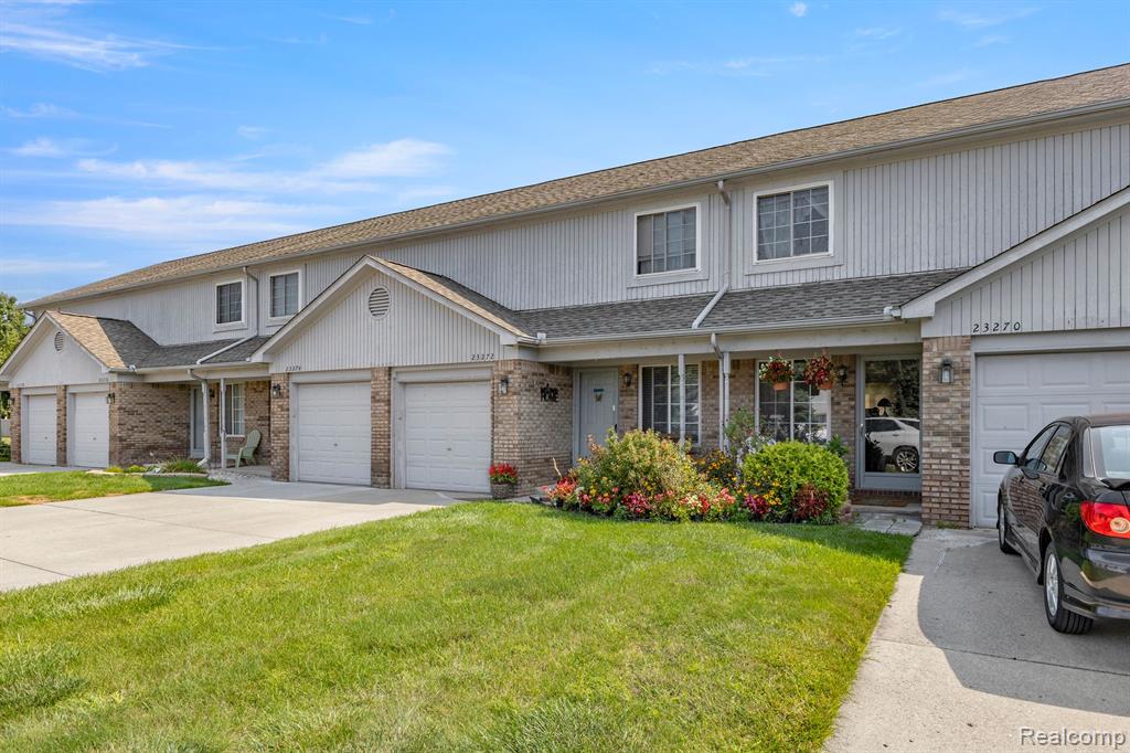 23272 STOFLET Lane, Trenton, MI 48183 — Photo 6