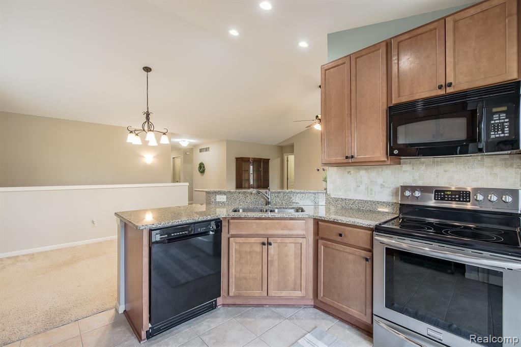 5973 BAYPOINTE Boulevard, Clarkston, MI — Photo 15