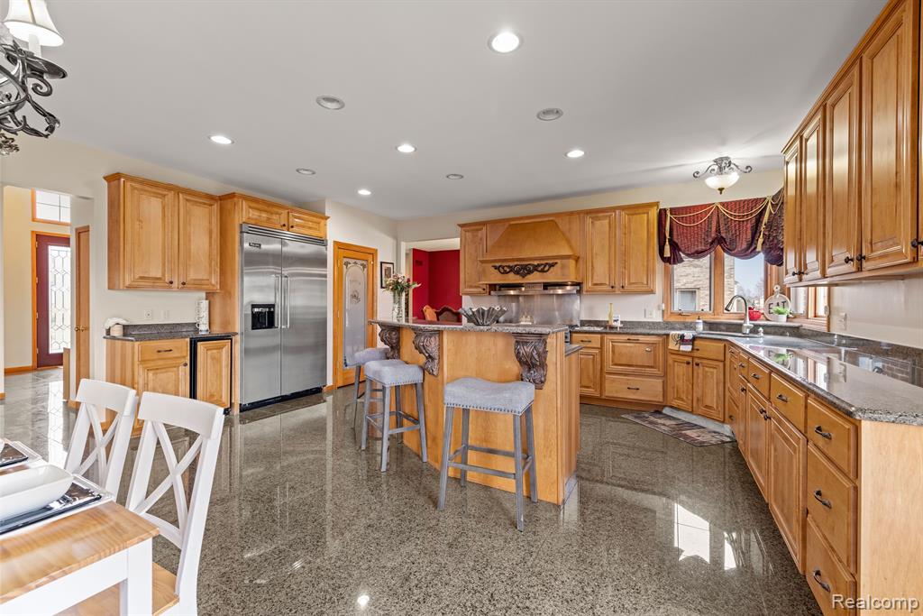 49332 GOLDEN LAKE Drive, Shelby Twp, MI 48315 — Photo 23