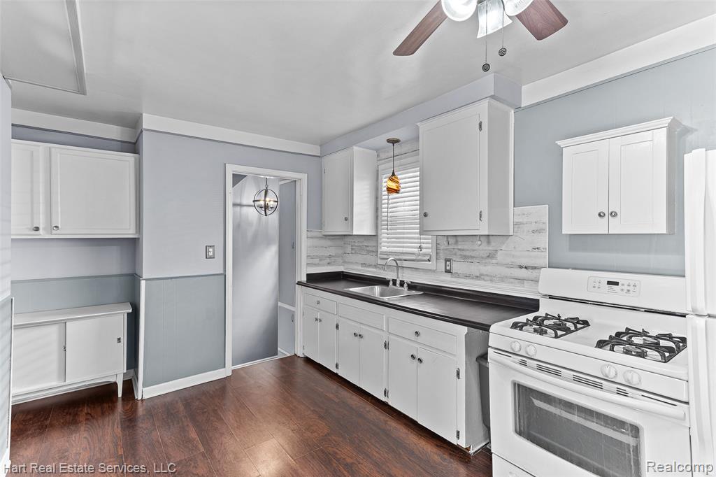 615 Garfield Avenue, Lincoln Park, MI 48146 — Photo 7