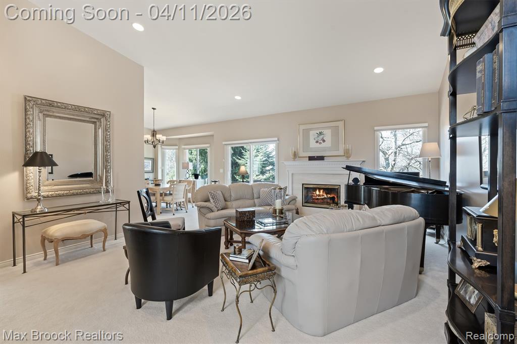 5010 Lake Vista Drive, West Bloomfield, MI 48323 — Photo 3