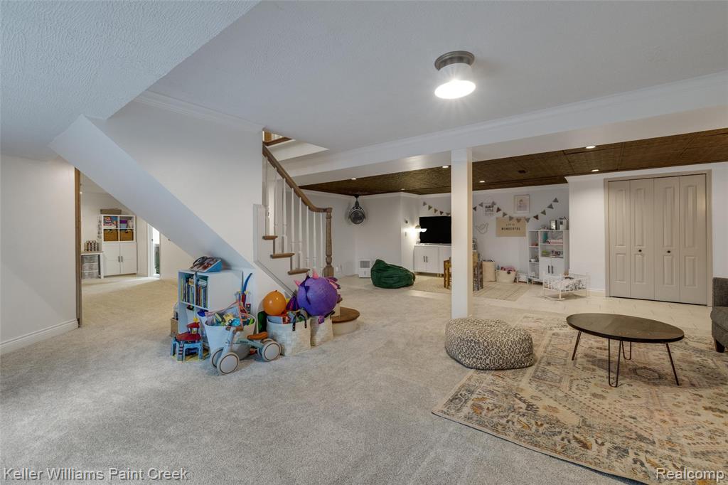 912 E Gunn Road, Rochester, MI 48306 — Photo 29