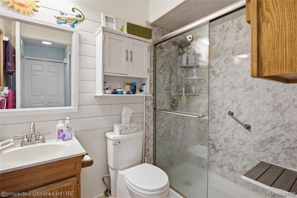 40556 Newport Drive, Plymouth, MI 48170 — Photo 17