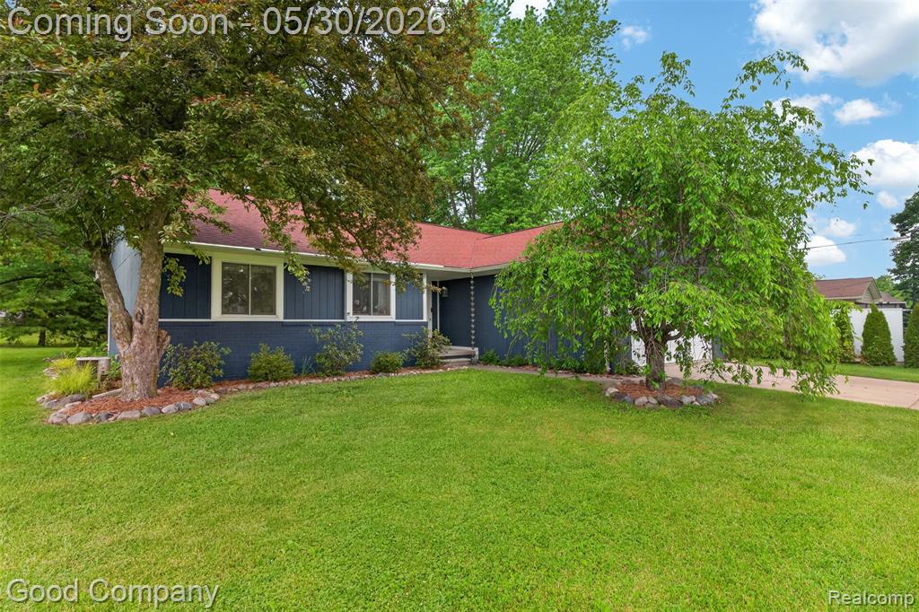 933 Gallaland Avenue, Rochester Hills, MI 48307 — Photo 37