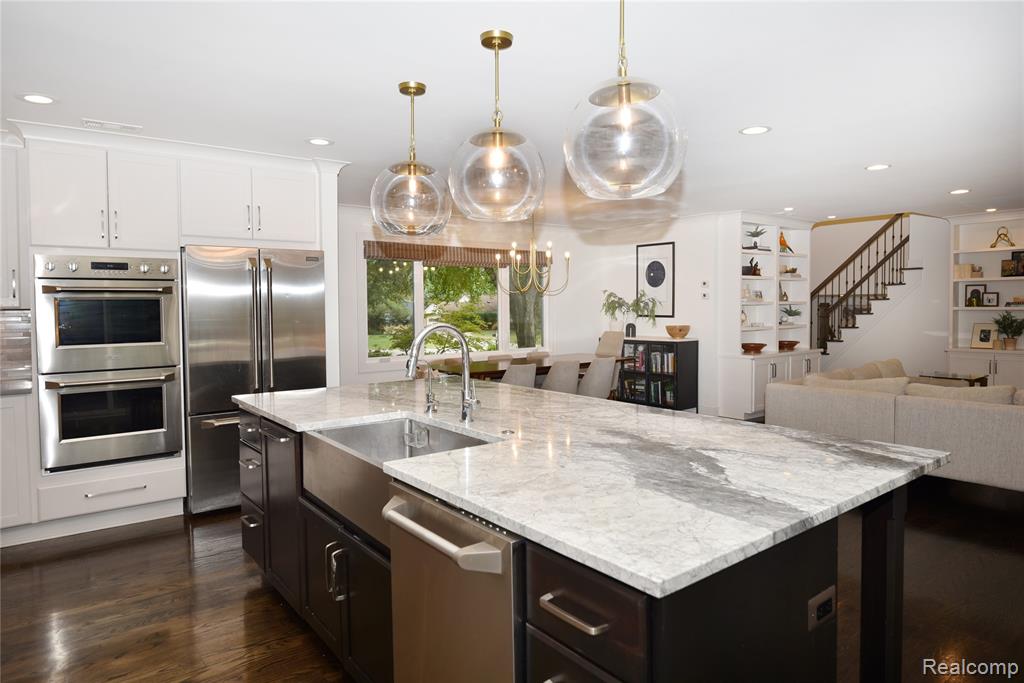3029 S Westview Court, Bloomfield, MI 48304 — Photo 12