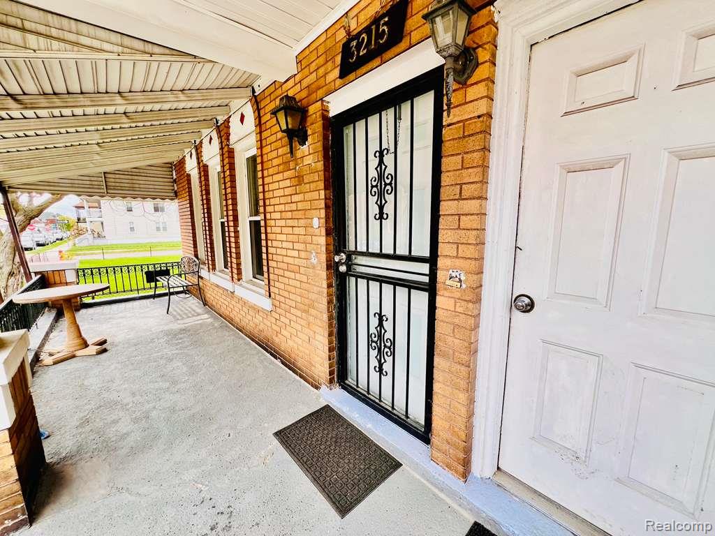 3215 Evaline Street, Hamtramck, MI 48212 — Photo 9