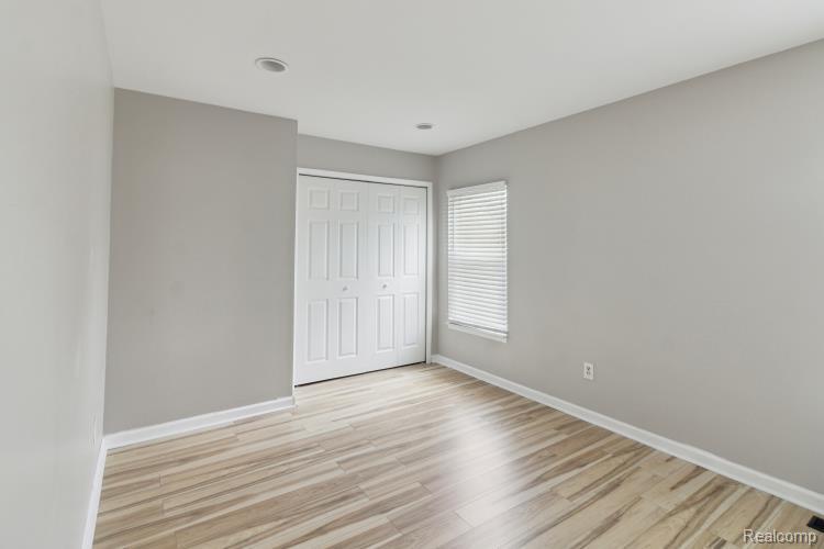 5242 Cedarhurst Drive, West Bloomfield, MI — Photo 14
