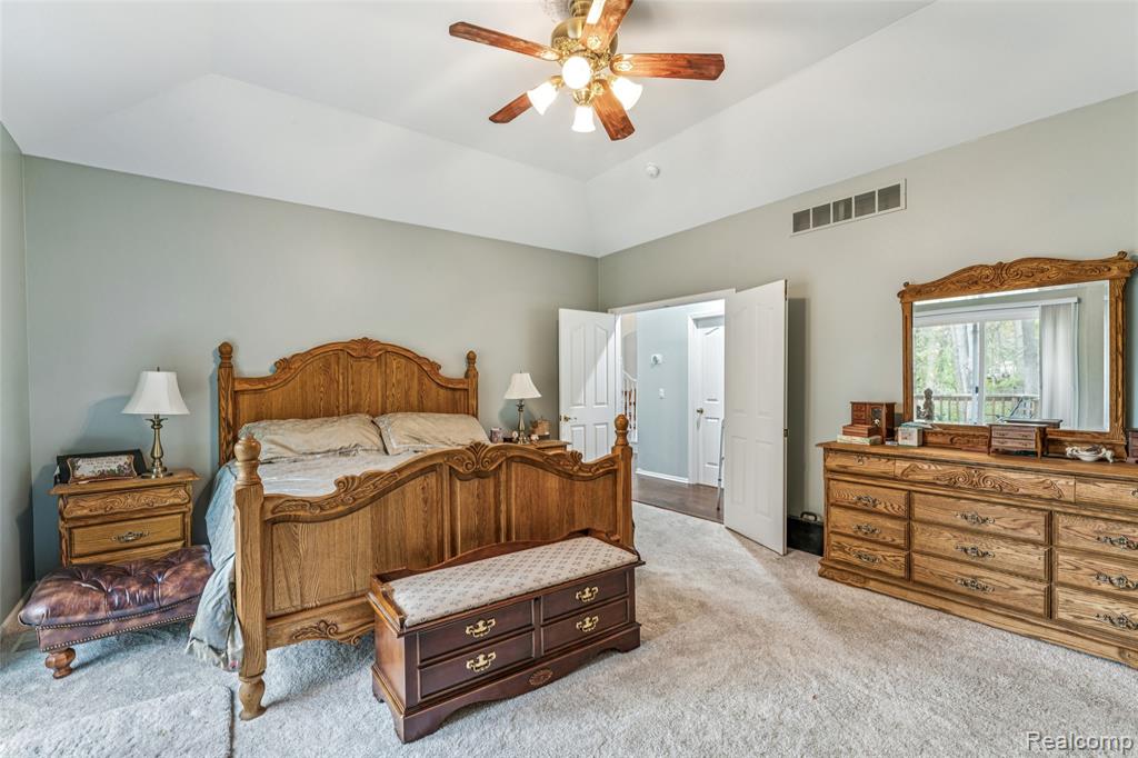 5812 Pine Breeze Drive, Clarkston, MI — Photo 18