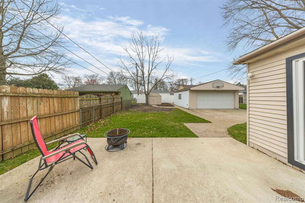 419 N WEBIK Avenue, Clawson, MI — Photo 20