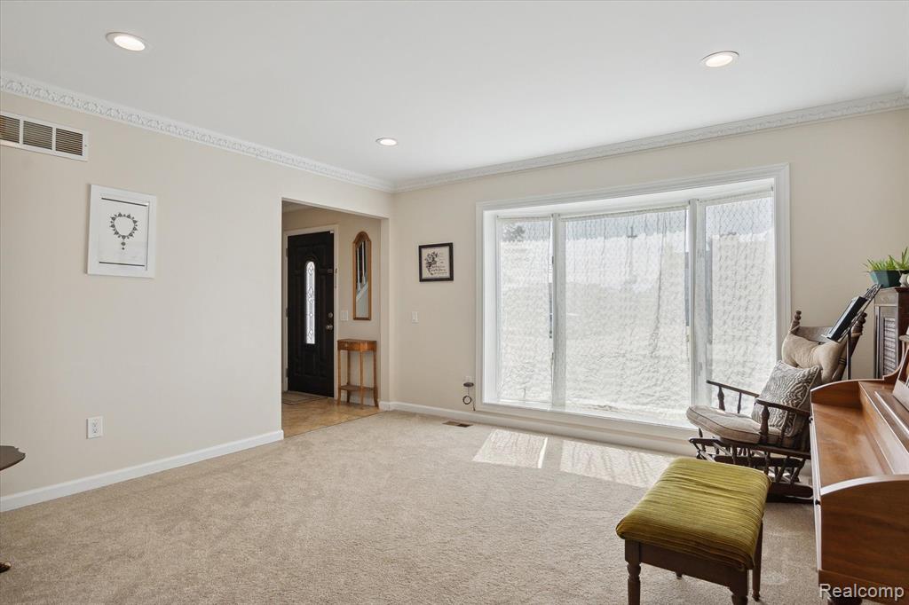 8979 BROUGHAM Drive, Sterling Heights, MI 48312 — Photo 7