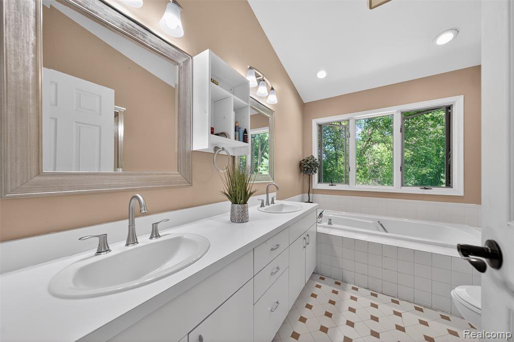 8694 Brazos Court, White Lake, MI — Photo 19