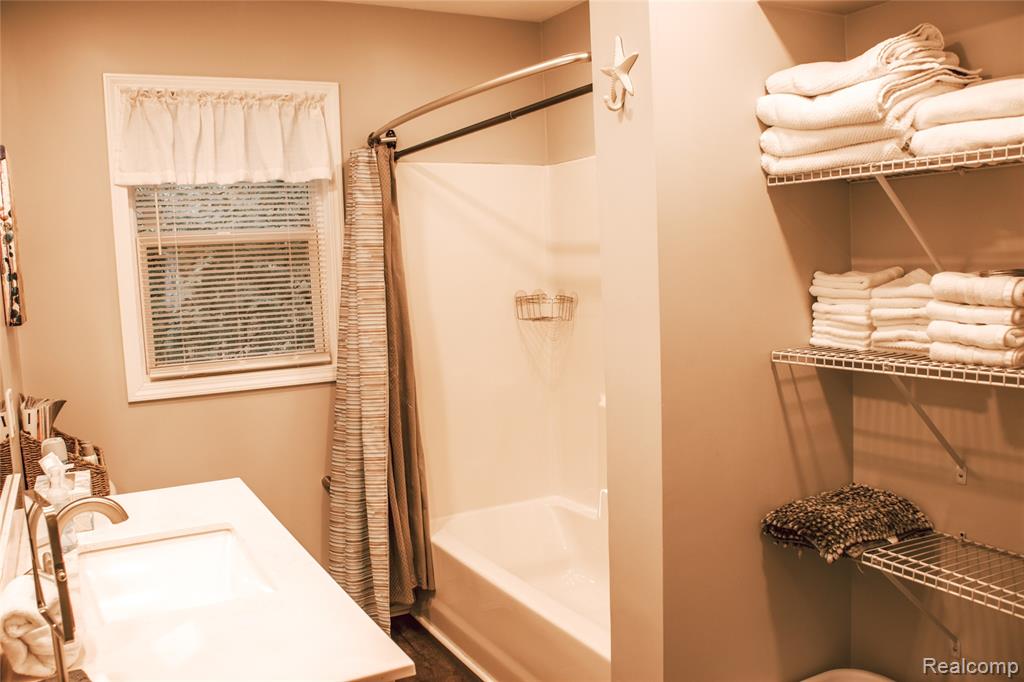 4981 Sherwood Drive, Oscoda, MI 48750 — Photo 28