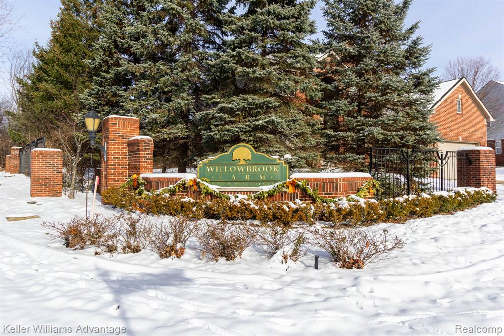 24975 Bloomfield Court, Novi, MI — Photo 46