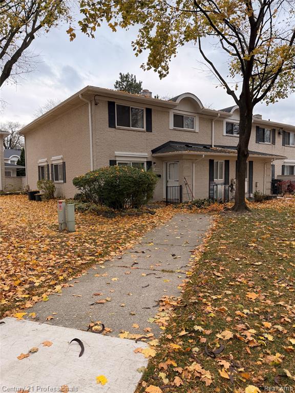 8526 Hampshire Drive, Sterling Heights, MI 48313 — Photo 2