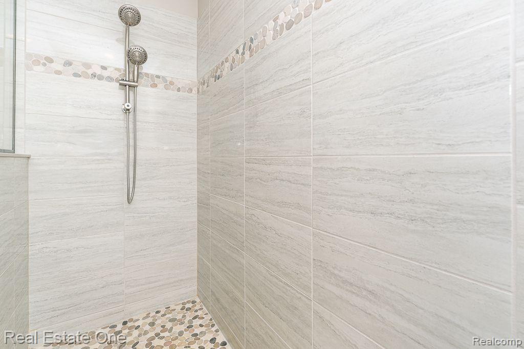 961 HOLLOW CORNERS, Rochester, MI 48307 — Photo 30