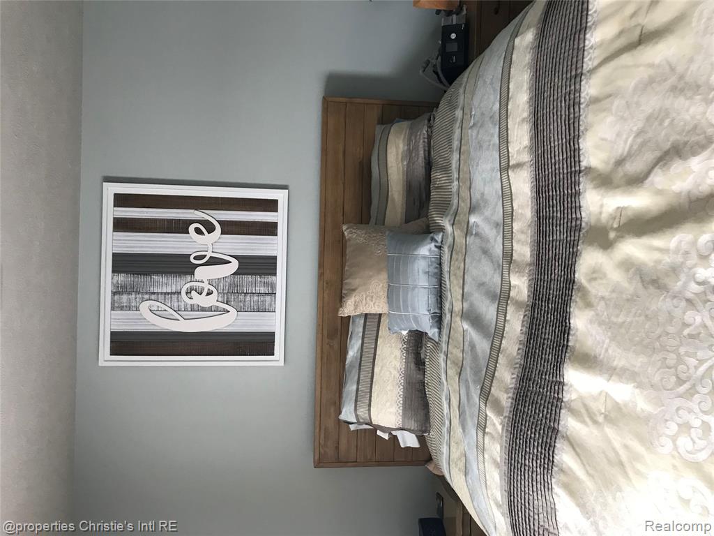 33020 Spruce Court, Lenox, MI 48048 — Photo 12