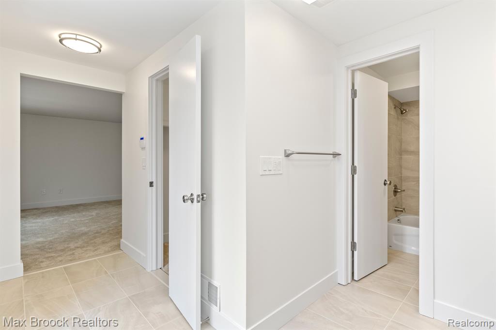 731 ARBOR COURT, Bloomfield Hills, MI 48304 — Photo 42