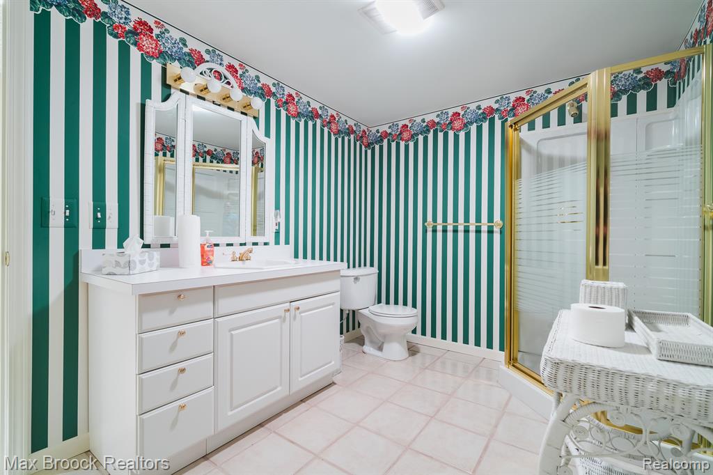 2426 HICKORY GLEN Drive, Bloomfield Hills, MI 48304 — Photo 35