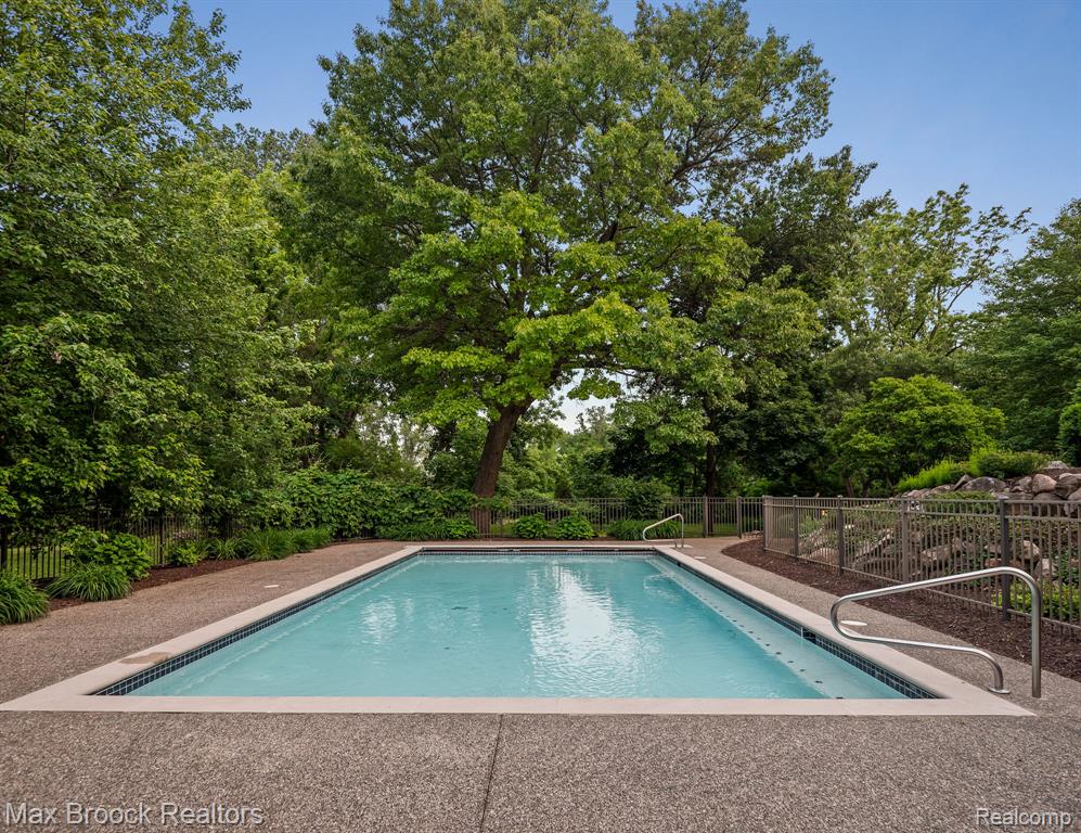4331 Spruce Hill Lane, Bloomfield Hills, MI 48301 — Photo 69