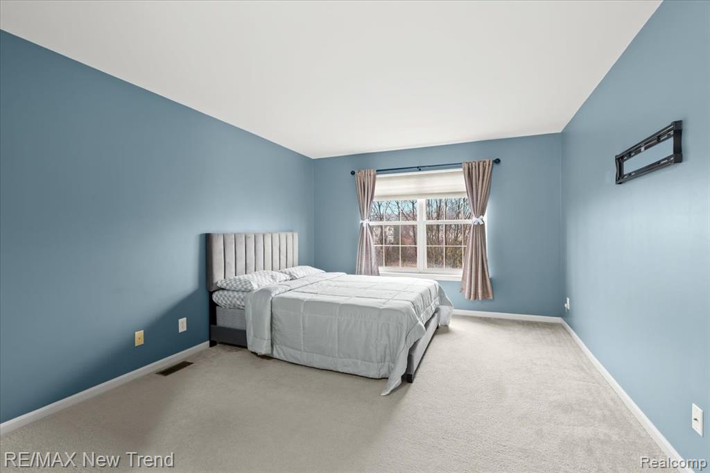 662 Village Lane, Milford, MI 48381 — Photo 20