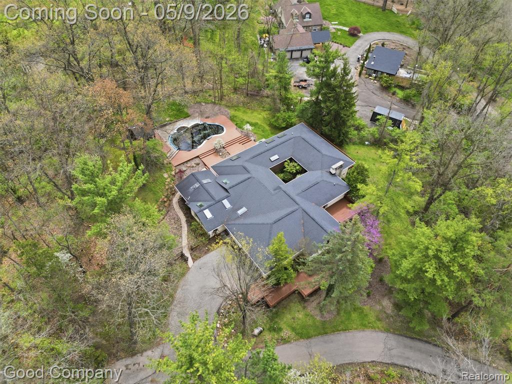 6733 Bloomfield Lane, West Bloomfield, MI — Photo 2