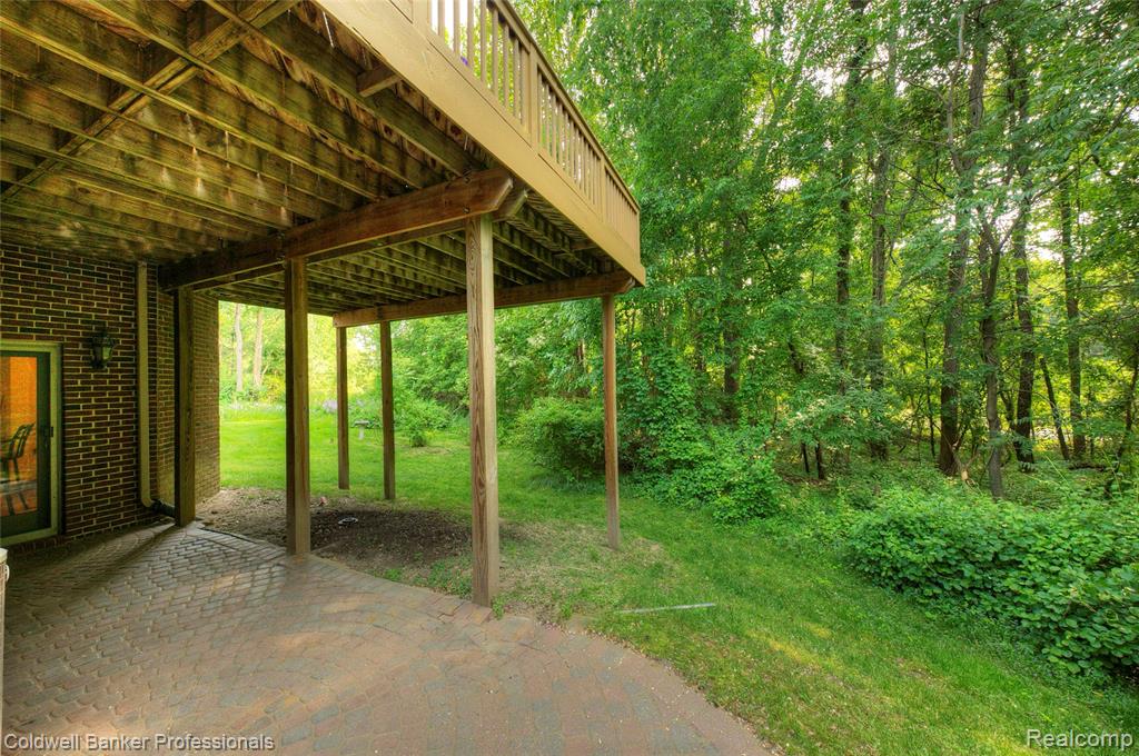 4546 Forest Edge Lane, West Bloomfield, MI 48323 — Photo 6