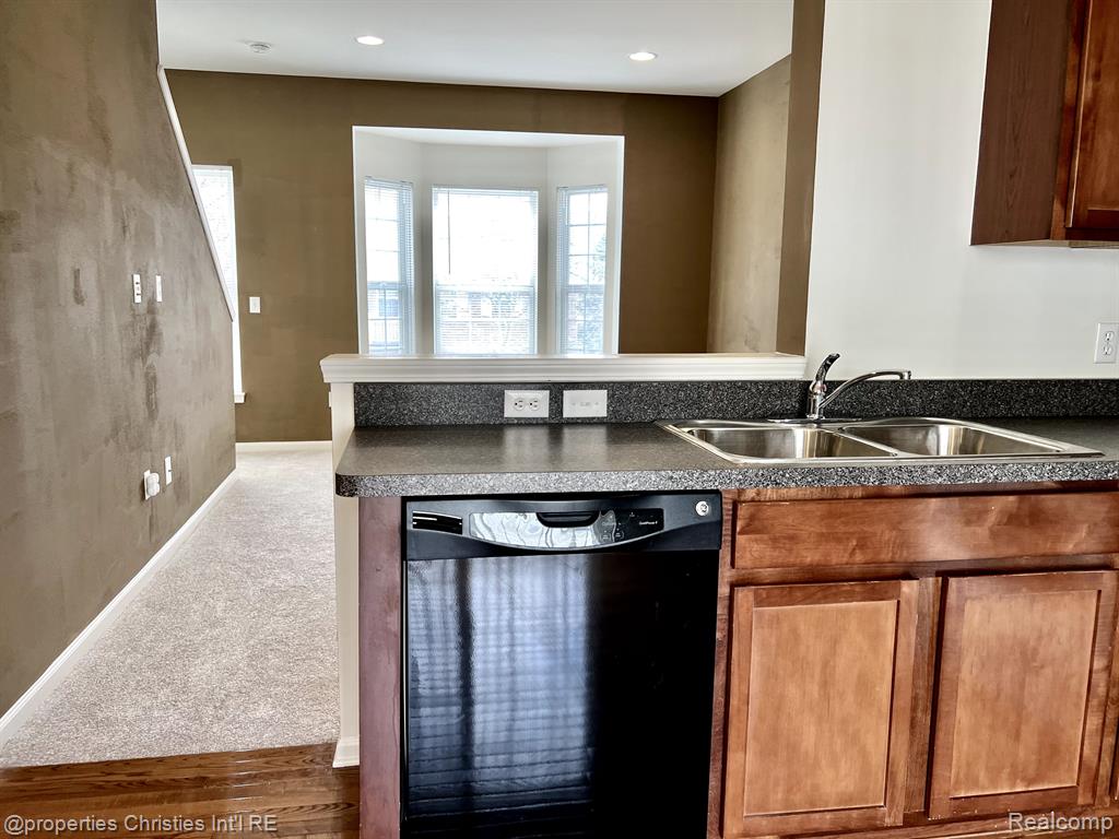 44744 GWINNETT Loop, Novi, MI — Photo 6
