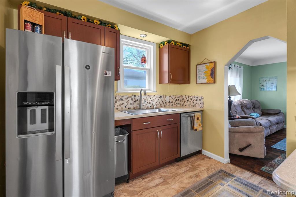 9321 LINCOLN Street, Taylor, MI 48180 — Photo 15